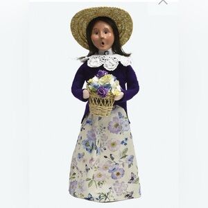 Byers’ Choice Woman w/ Flowers Brand New